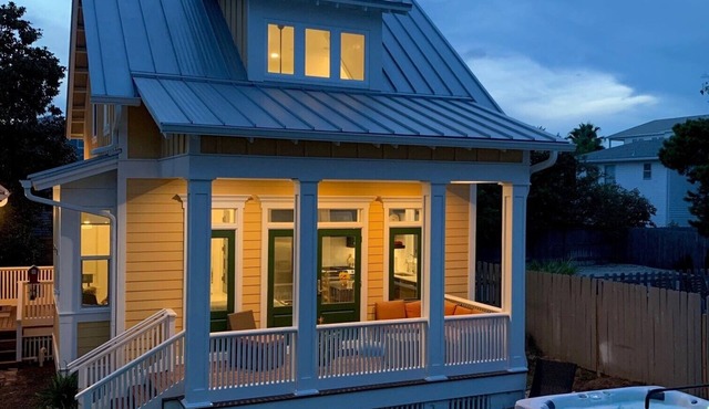 Gorgeous new beach cottage in fantastic location!