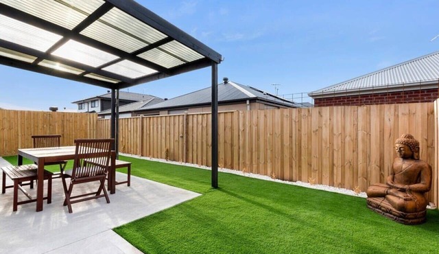 Halfway Gem - 3BR Home Between Geelong & The Coast