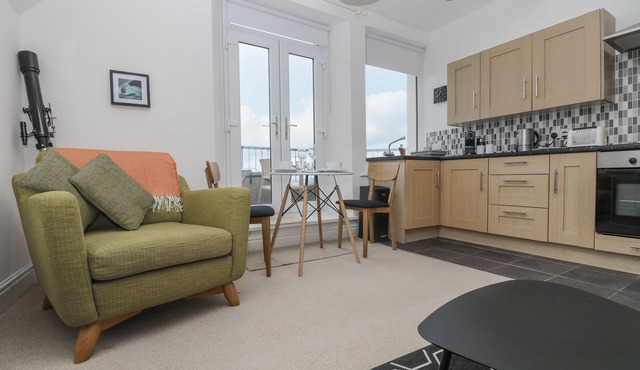 Headland Apt 17
