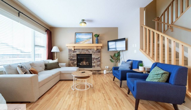 Hearthstone House: Hot Tub & Fireplace