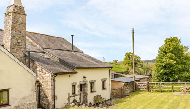 HIGHER WHIDDON FARM WHIDDON WELL, pet friendly in Ashburton