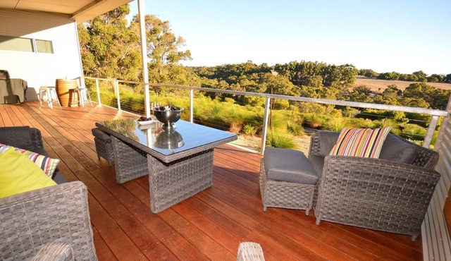 Highview - luxurious romantic rural getaway