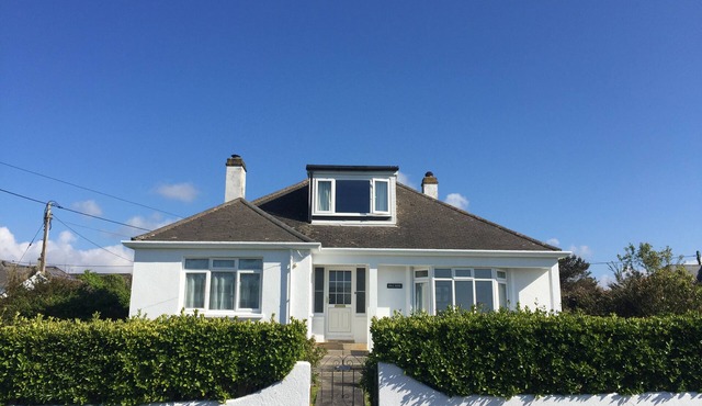 Hill Rise - Cottage In beautiful Trevone Bay, Near Padstow, North Cornwall