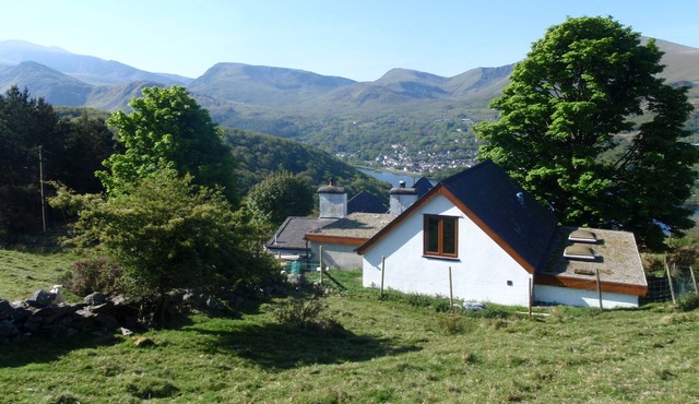 Holiday Cottage With Extensive Mntn And Lake Views Over Snowdon And Llyn Padarn