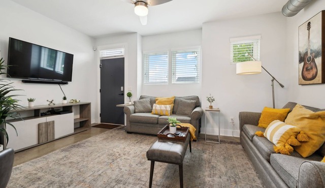 Home w/rooftop skyline views steps from Broadway!