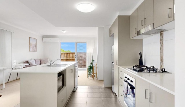 Homely Unit Next to North Lakes