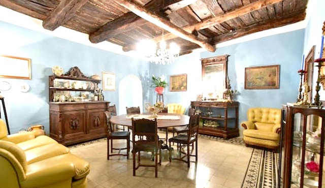 Homerez - Spacious house with sea view and garden