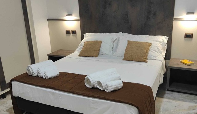 HOTEL EBOLI