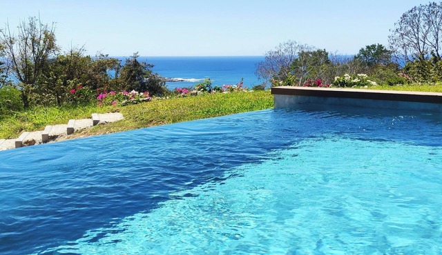 Incredible HermoSamara villa, pool, ocean view, 800 m from Samara beach
