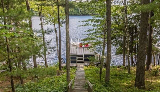 Indian River Respite Lake Rosseau 3 Bedroom cottage in Port Carling