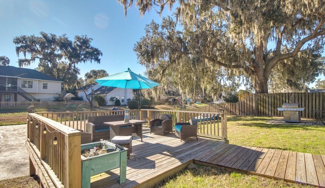 Inviting Savannah Vacation Rental w/Game Room!