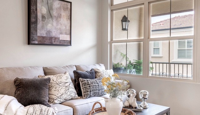 Irvine Oasis - Luxury 2BR Condo