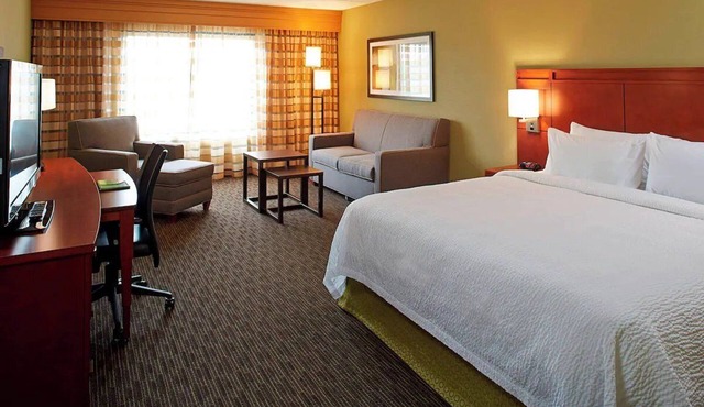 King | Marriott Ithaca | Free Airport Shuttle, Cornell Minutes, Indoor Pool in Ithaca