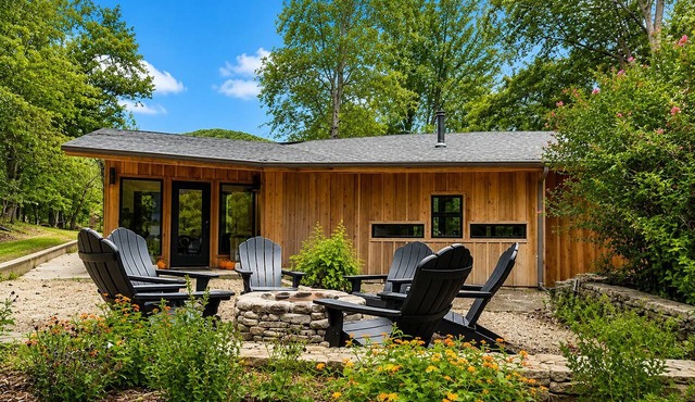 Lambeth Glass House · River · 28 Acres · Hot Tub