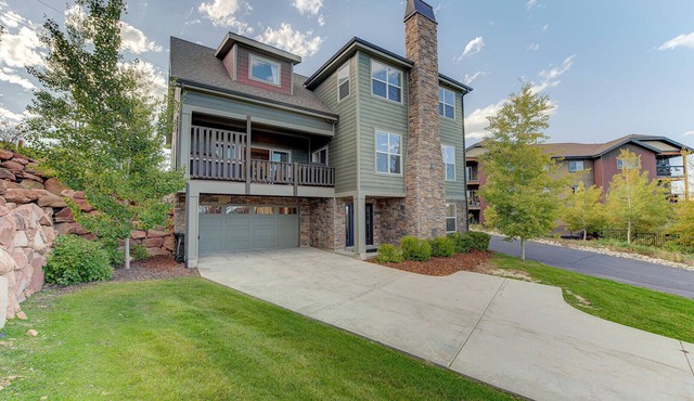 Large Park City Five Bedroom Home, Close to PC Mtn