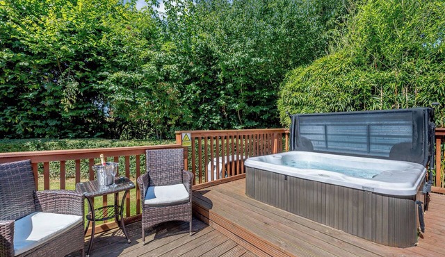 Lodge with one king-size double with en suite shower.