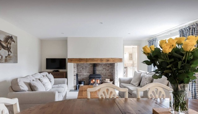 Luxury Cottage In Christow.