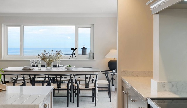 Luxury seaside home | 5 mins from beach | sea view | hot tub
