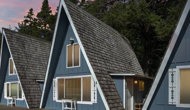 Mermaid's Rest Oceanfront A Frame Pet Friendly