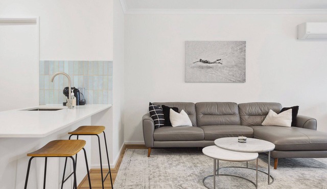 Modern & Relaxed, 2BR, Central with Courtyard & Parking