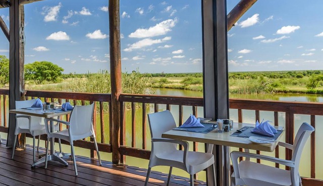 Mongena Private Game Lodge