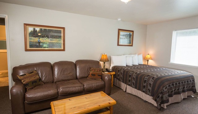 Morrison's Rogue River Lodge