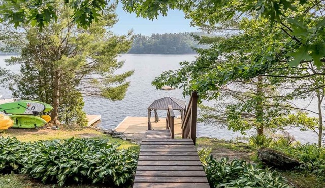 Muskoka Lakeshore Cottage Bliss