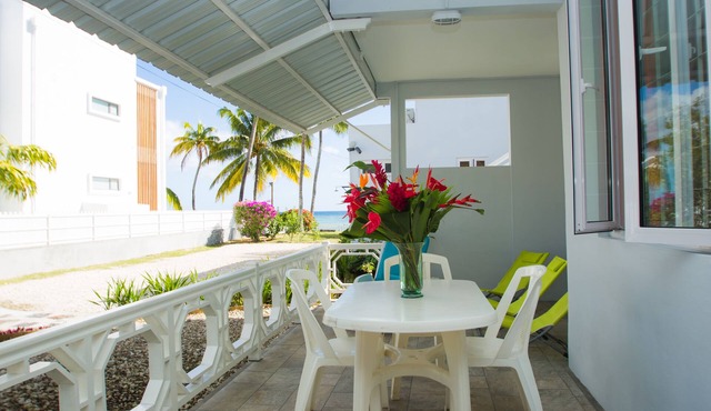 Nautile: Lovely garden side apartment on Trou aux biches beach