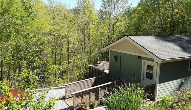 NC mountain 1 bedroom single unit sits at treetop level, newly repaired roads!