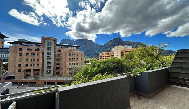 Newlands Peak Studio Apartment
