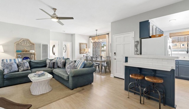 Newly renovated Duplex steps to the sand 3bd/4bath