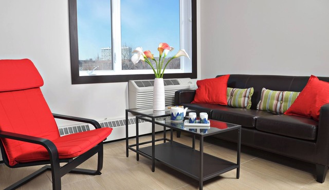 Nice and comfy apartment at downtown area.