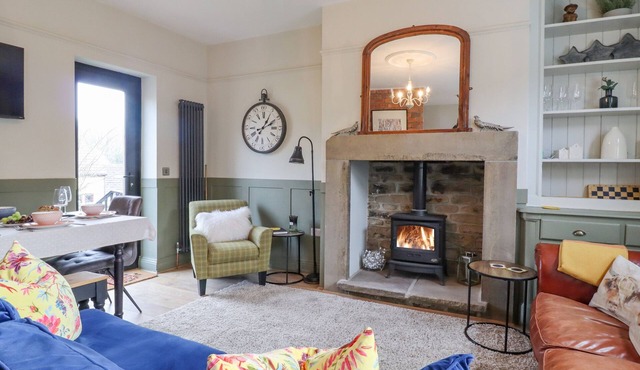 NO 47, HAWORTH, family friendly, with a garden in Haworth