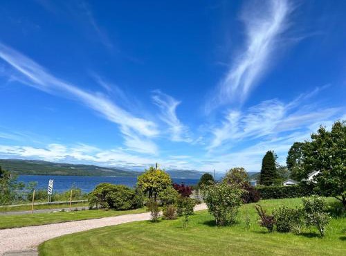 Oaktree Cottage, overlooking Loch Fyne