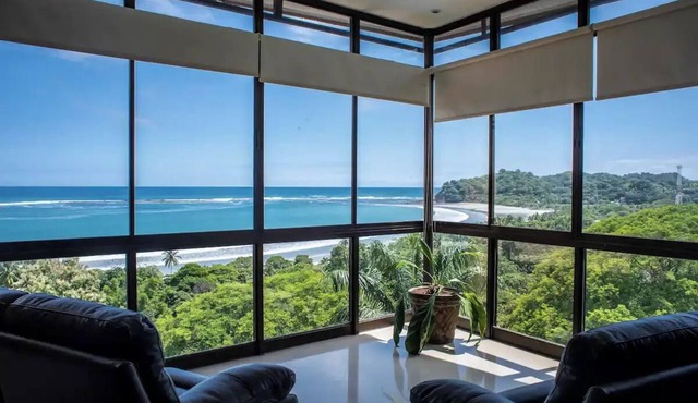 Ocean view penthouse with top location