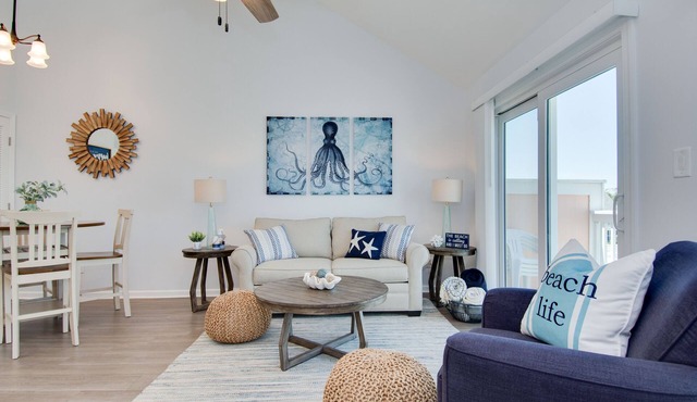 Oceanside Studio Condo w/Pools, Tennis & Easy Beach Access | Pebble Beach