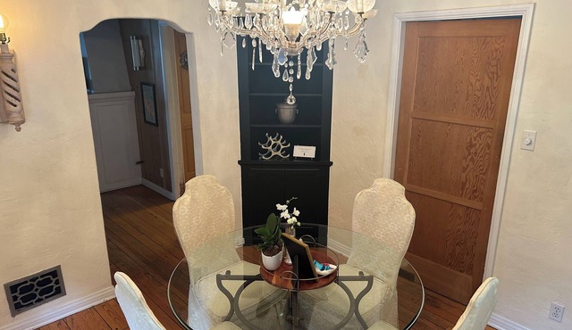 OUR HOME, A Vintage 1930’s charmer! Views and Walk to Everything