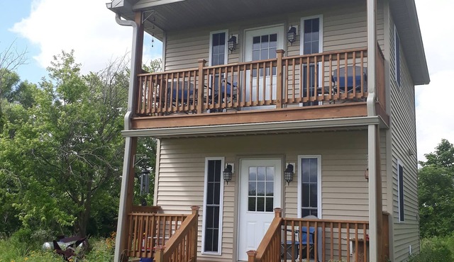 Peace on the Prairie Too (Tiny House) -Pet Friendly. No pet fee or cleaning fee