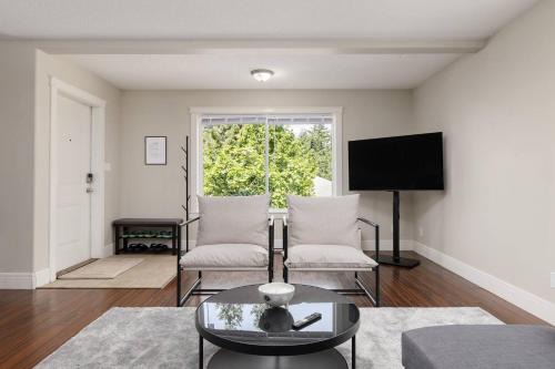 Peaceful spacious 2BR Suite Free Parking