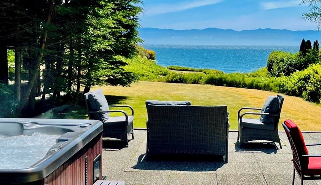 Points West Oceanfront Resort 2 Bed Ocean Point Suite