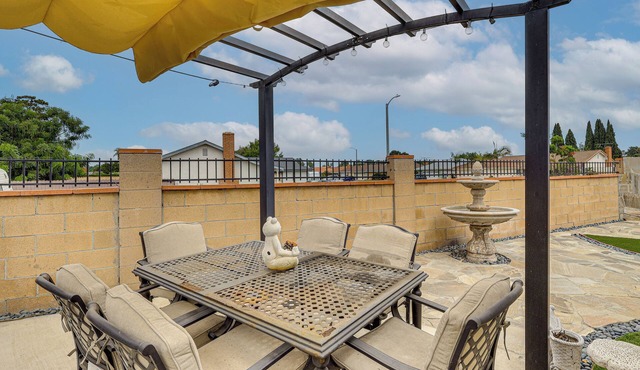 Private Patio + Fenced Yard: Home 8 Mi to Irvine!