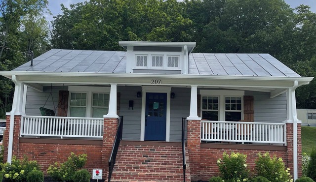 Recently updated Park Street Cottage with garage in Downtown Greeneville, TN.