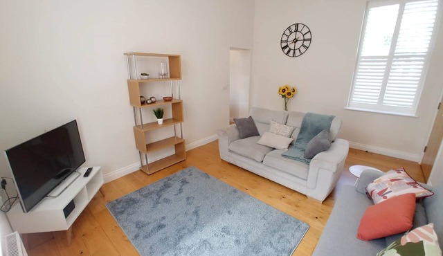 Reigate Devonshire Apartment