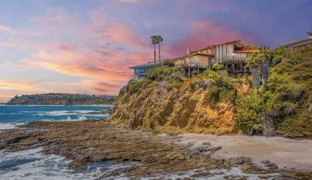 Relaxing getaway with your own private beach just foot steps away.