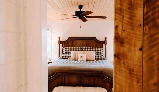 River Run Cottage at Horseshoe Bend Farm