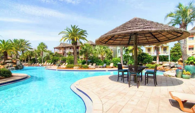 Royal Palms | Arcade | Free Beach Shuttle | Pool