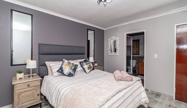Ruby on Hamilton Superb 3-bedroom house in Cape Town perfect for your getaway
