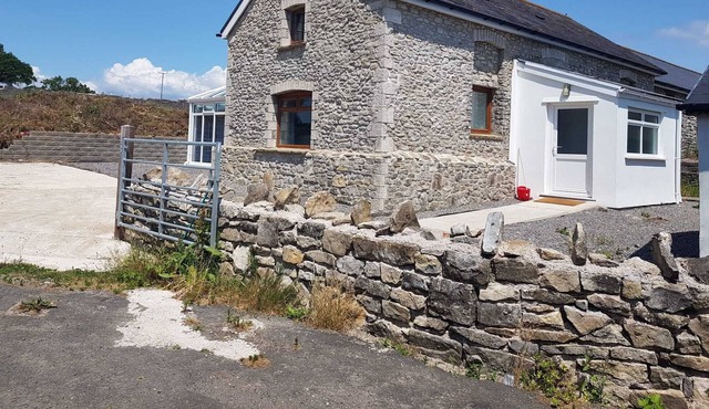 Rural Accommodation with a free pool table