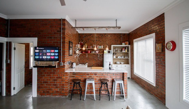 Rustic Retreat 2 Bedroom Apartment - Durbanville