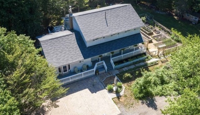 ★Secluded Charming Cottage★ | 2 Minutes from Lake